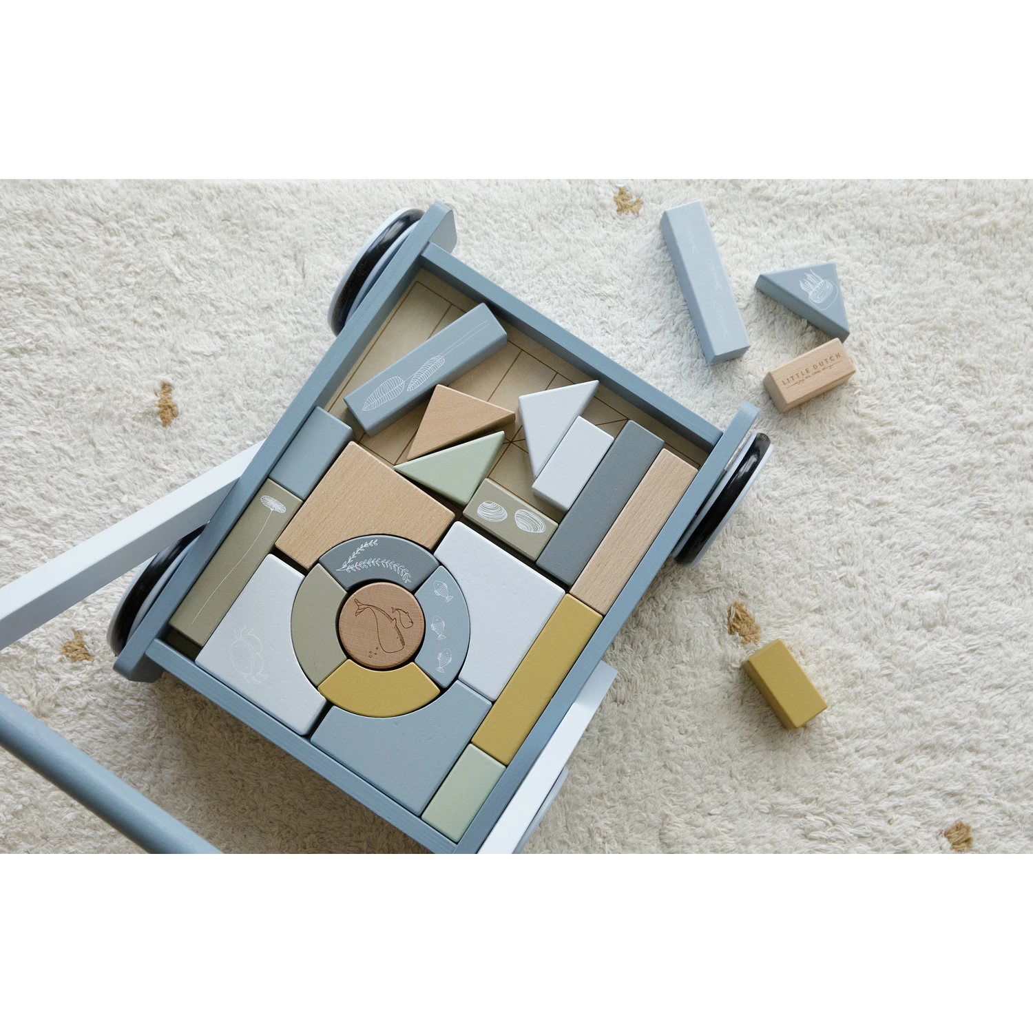 Little Dutch Chariot Avec Blocs En Bois 3 Little Dutch Chariot Avec Blocs En Bois – Image 3