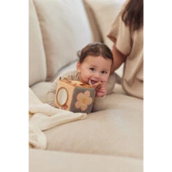 Jollein Cube D'activités Spring Garden -Jouet Promos Boutique cube dactivites spring garden jollein.thhcdn.max