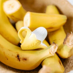 Jouet à Mordiller Banane Anita -Jouet Promos Boutique jouet a mordiller banane anita oli amp carol.bljwvb.max