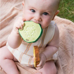 Jouet à Mordiller Concombre Pepino -Jouet Promos Boutique jouet a mordiller concombre pepino oli amp carol.v8qnkh.max