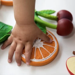 Jouet à Mordiller Orange Clementino -Jouet Promos Boutique jouet a mordiller orange clementino oli amp carol.g3pfxw.max