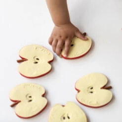 Jouet à Mordiller Pomme Pepita -Jouet Promos Boutique jouet a mordiller pomme pepita oli amp carol.3tfbpn.max