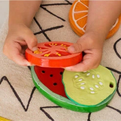 Jouet à Mordiller Tomate Renato -Jouet Promos Boutique jouet a mordiller tomate renato oli amp carol.f6xn5w.max